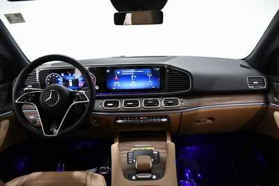 2025 Mercedes-Benz GLE-Class, $87990. Photo 7