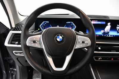 2024 BMW X7, $69495. Photo 9