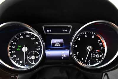 2014 Mercedes-Benz M-Class, $17795. Photo 10