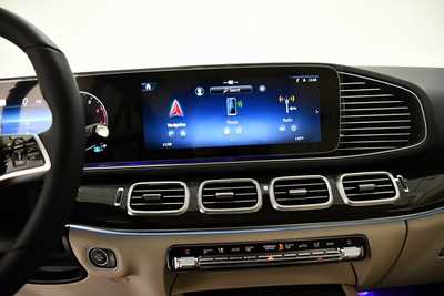 2025 Mercedes-Benz GLE-Class, $80435. Photo 12