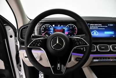 2025 Mercedes-Benz GLE-Class, $80435. Photo 9