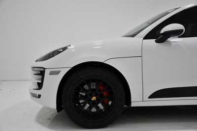 2018 Porsche Macan, $40495. Photo 5