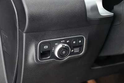 2025 Mercedes-Benz GLB-Class, $46495. Photo 8