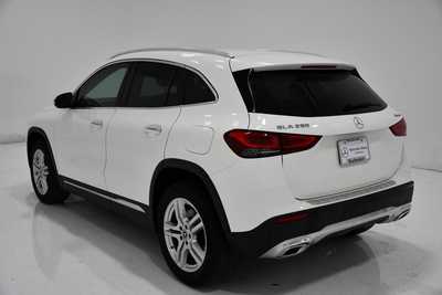 2022 Mercedes-Benz GLA-Class, $30995. Photo 3