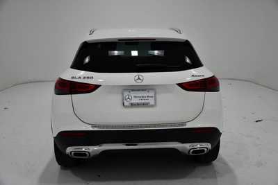 2022 Mercedes-Benz GLA-Class, $30995. Photo 4