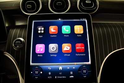 2025 Mercedes-Benz GLC-Class, $75345. Photo 11