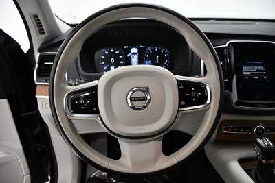 2020 Volvo XC90, $36995. Photo 9