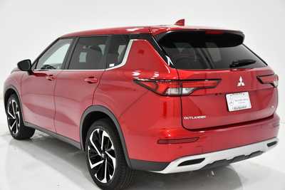 2022 Mitsubishi Outlander, $22495. Photo 3