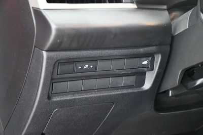 2022 Mitsubishi Outlander, $22495. Photo 8