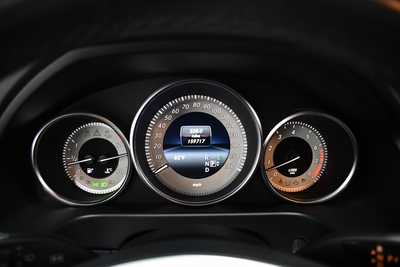 2016 Mercedes-Benz E-Class, $17995. Photo 10