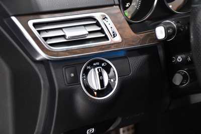 2016 Mercedes-Benz E-Class, $17995. Photo 8