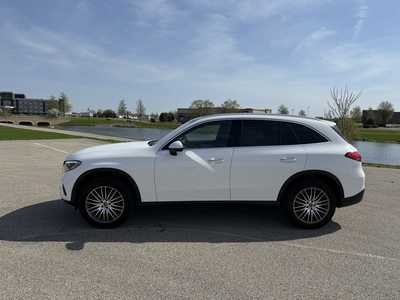 2023 Mercedes-Benz GLC-Class, $45995. Photo 3
