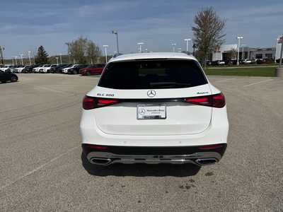 2023 Mercedes-Benz GLC-Class, $45995. Photo 5