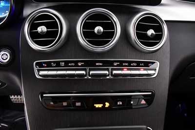 2021 Mercedes-Benz GLC-Class, $40995. Photo 12