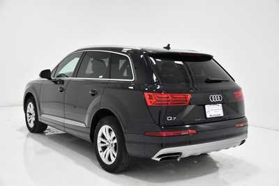 2019 Audi Q7, $17795. Photo 3