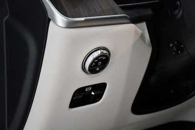 2025 Mercedes-Benz GLC-Class, $54245. Photo 8