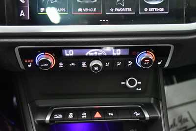 2022 Audi Q3, $29830. Photo 12