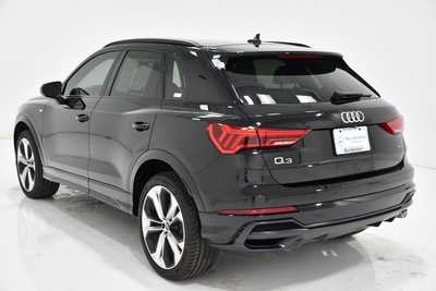 2022 Audi Q3, $29830. Photo 3