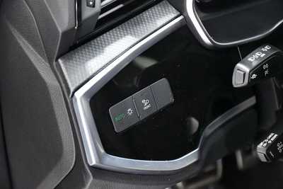 2022 Audi Q3, $29830. Photo 8