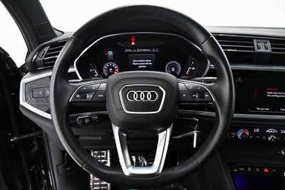 2022 Audi Q3, $29830. Photo 9