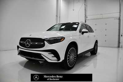 2025 Mercedes-Benz GLC-Class, $75350. Photo 1