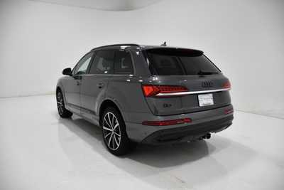 2021 Audi Q7, $31995. Photo 3