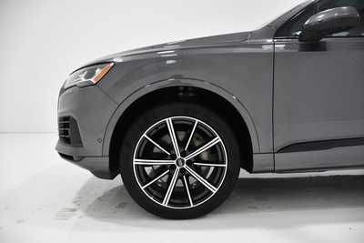 2021 Audi Q7, $31995. Photo 5