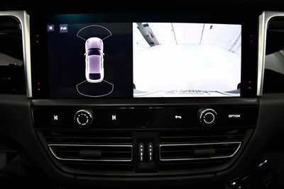 2022 Porsche Macan, $45995. Photo 12