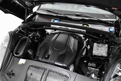 2022 Porsche Macan, $45995. Photo 6