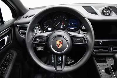 2022 Porsche Macan, $45995. Photo 9