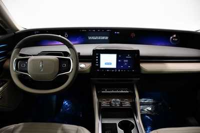2025 Lincoln Nautilus, $58995. Photo 7