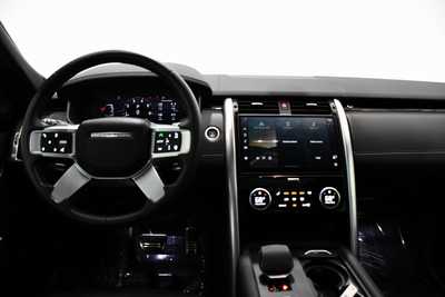 2023 Land Rover Discovery, $54995. Photo 7