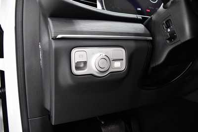 2025 Mercedes-Benz GLE-Class, $79845. Photo 8