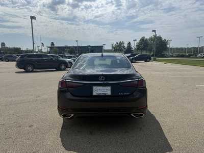 2020 Lexus ES Series, $29995. Photo 3