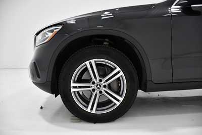 2022 Mercedes-Benz GLC-Class, $28995. Photo 5