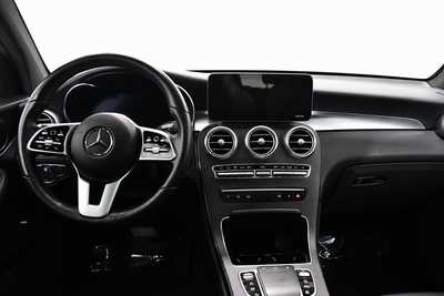 2022 Mercedes-Benz GLC-Class, $28995. Photo 7