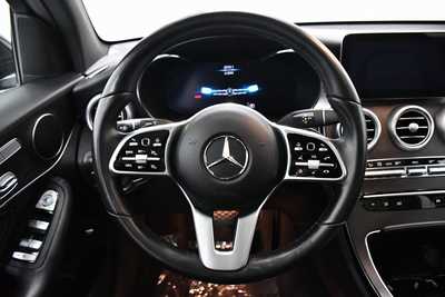 2022 Mercedes-Benz GLC-Class, $28995. Photo 9