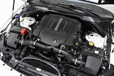 2018 Jaguar XF, $25995. Photo 6