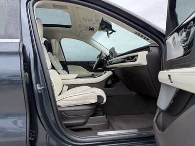 2021 Lincoln Aviator, $43995. Photo 10