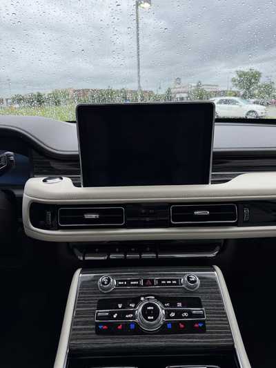2021 Lincoln Aviator, $43995. Photo 12