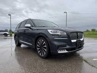 2021 Lincoln Aviator, $43995. Photo 2