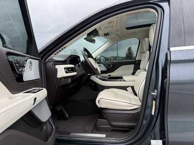 2021 Lincoln Aviator, $43995. Photo 5