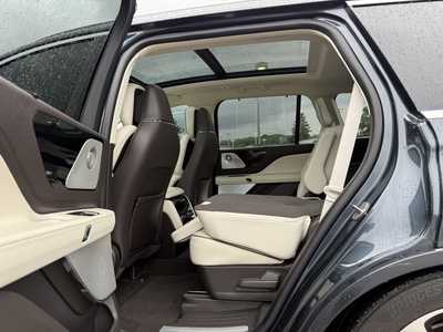 2021 Lincoln Aviator, $43995. Photo 8