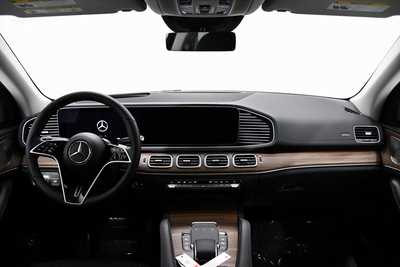 2025 Mercedes-Benz GLS-Class, $98615. Photo 7
