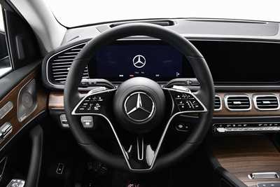 2025 Mercedes-Benz GLS-Class, $98615. Photo 8