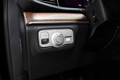 2025 Mercedes-Benz GLS-Class, $98615. Photo 9