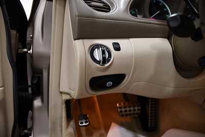 2003 Mercedes-Benz SL-Class, $17995. Photo 9