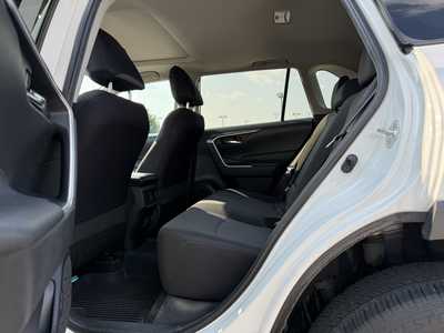 2021 Toyota RAV4, $26495. Photo 6