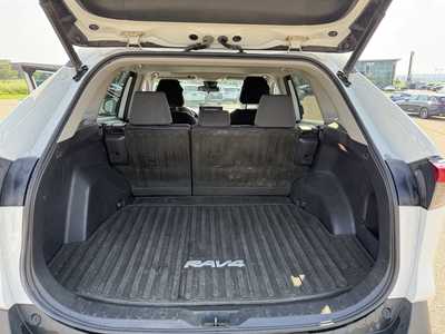 2021 Toyota RAV4, $26495. Photo 7