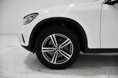 2022 Mercedes-Benz GLC-Class, $36995. Photo 6